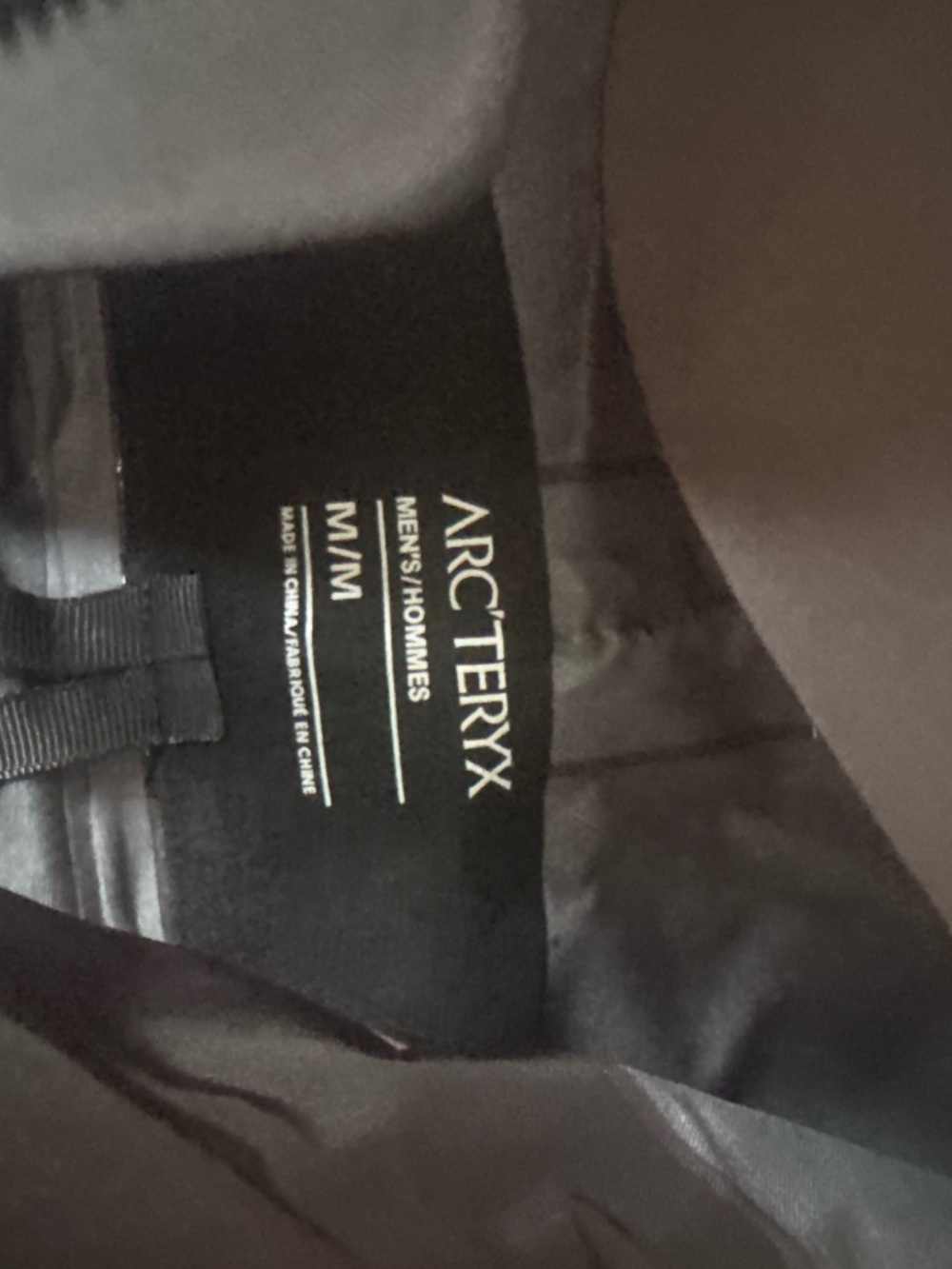 Arc'teryx Alpha SV Black Size Medium Waterproof Jacket - Picture 2 of 5
